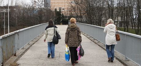 Bouraná lávka pro pí v Místecké ulici v Ostrav