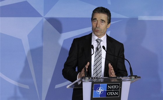 éf NATO Anders Fogh Rasmussen (24. bezna 2011)