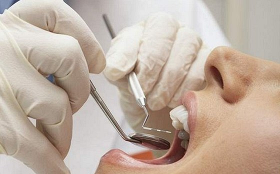 Zubních lékařů je podle VZP ve Zlíně dost a pojišťovna proto nechce sepisovat smlouvy s novými. Ilustrační foto