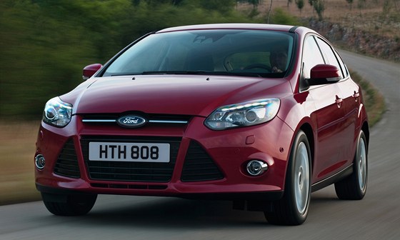 Nový Ford Focus je výpočetní středisko, které stále skvěle jezdí - iDNES.cz