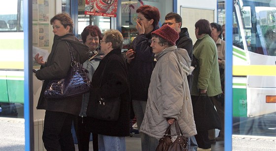 Fronta na ipové karty pro MHD zdarma ve Frýdku-Místku.