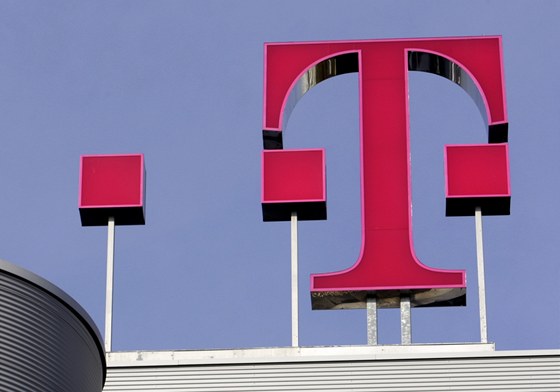 Telekom chce za utrené peníze sníit vlastní zadluení.