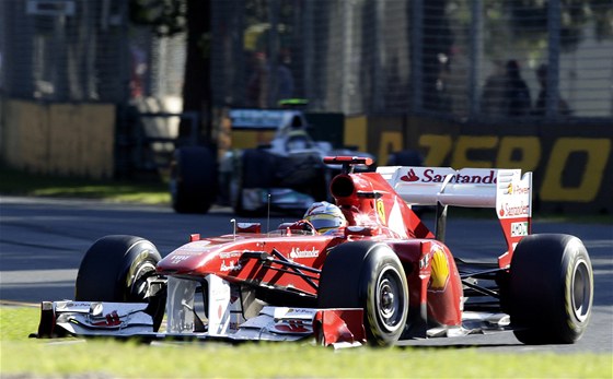 panlský závodník Fernando Alonso z týmu Ferrari pi Velké cen Austrálie.