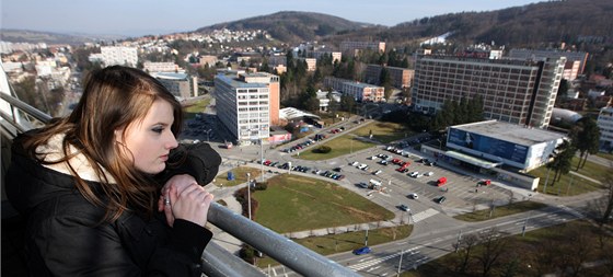 Výhled na Zlín z terasy Baova mrakodrapu.