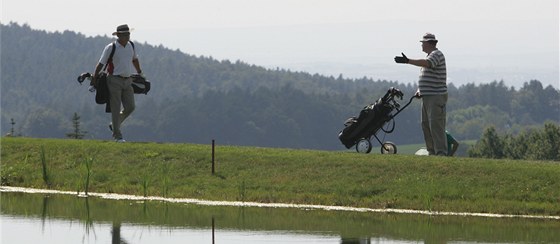 V Olomouckém kraji je zatím osmnáctijamkové a tedy mistrovské hit zatím jen jedno, a to ve Vésce na Olomoucku (na snímku). Za rok k nmu pibudou Velké Losiny.