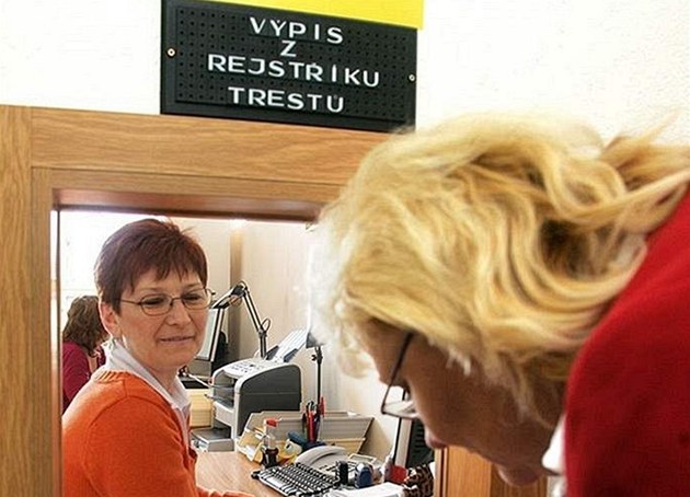 Je to poprvé, co se mají tarify sni�ovat, dosud rostly v jednotkách procent. Ilustra�ní foto.