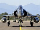 Francouzský letoun Mirage startuje k misi nad Libyí (21. bezna 2011)