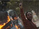 Libyjtí povstalci oslavují letecké útoky proti Kaddáfímu (20. bezna 2011)