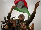 Libyjtí povstalci u msta Adedábíjá (21. bezna 2011)