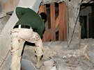 Zniené budovy v rezidenci libyjského vdce Muammara Kaddáfího (21. bezna 2011)