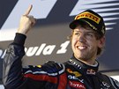 Sebastian Vettel se raduje z triumfu ve Velké cen Austrálie.