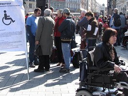 Postien v Brn protestovali proti reform, maj pijt o vhody. (22.3. 2011)