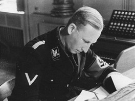 Zastupující íský protektor Reinhard Heydrich.