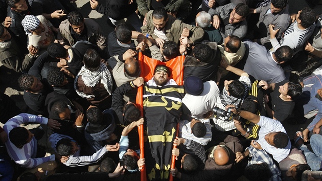 Poheb palestinského radikála zabitého pi izraelském náletu na pásmo Gazy (23. bezna 2011)