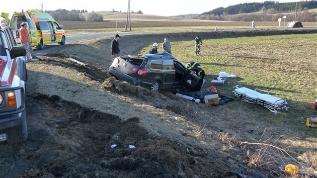 Pi sráce osobního auta s nákladním u ihán na Klatovsku zemeli oba idii