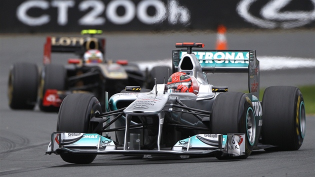 Michael Schumacher sa vozem Mercedes pi volném tréninku Velké ceny Austrálie F1.