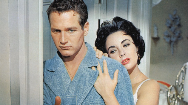Paul Newman a Elizabeth Taylorová ve filmu Ko�ka na rozpálené plechové st�e�e
