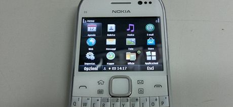 Nokia E6-00