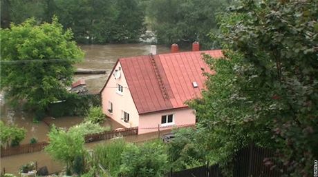 Loni v lét Plounice zaplavila domy. Hospodái chystají opatení, aby se to ji neopakovalo.
