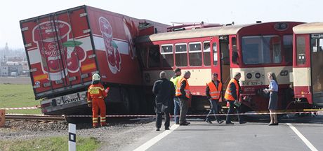 Místo sráky vlaku s kamionem ve Velkých Hoticích na Opavsku.