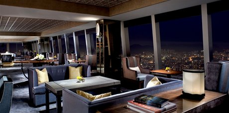 Ritz Carlton v Hong Kongu je nejvym hotelem svta 