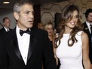 Pedávání cen Emmy - George Clooney a Elisabetta Canalisová 