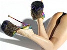 Extravagantní boty: návrhá luxusní obuvi Insa vyuil pi tvorb tohoto modelu sloní trus