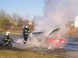 Kvli zvad na katalyztoru zaala v Olomouci hoet felicie, ohe ji zcela zniil.