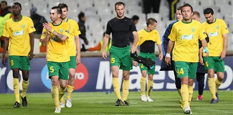 ilina hrála se Slovanem 0:0, ne zápas naruil domácí fanouek. O výsledku tak rozhodne disciplinární komise.