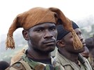 Vojáci vrní Alassanemu Ouattarovi (8. dubna 2011)