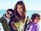 Jennifer Lopezová a její dvojata Max a Emme v kampani pro znaku Gucci (2010)
