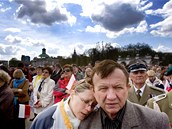 Poheb polskho prezidentskho pru ve Varav. (17. dubna 2010)