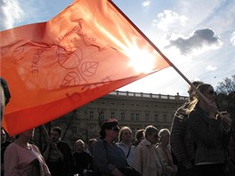 V Brn protestovalo nkolik stovek lid proti vldnm reformm (7. dubna 2011)