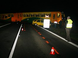 Dopravní nehoda vlaku a auta taxislužby u obce Velké Hoštice.
