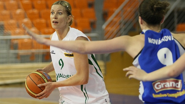 HV�ZDA. Ivana Ve�e�ová pomohla Valosunu Brno k výh�e a tedy i prodlou�ení série. 