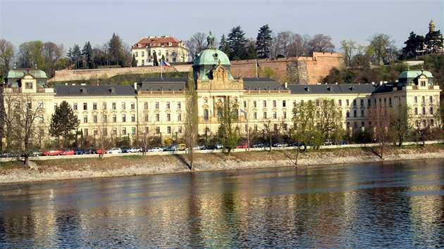Strakova akademie, sídlo Ú�adu vlády