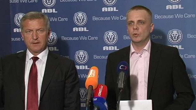 �editel bezpe�nostní agentury ABL Mat�j Bárta (vpravo)