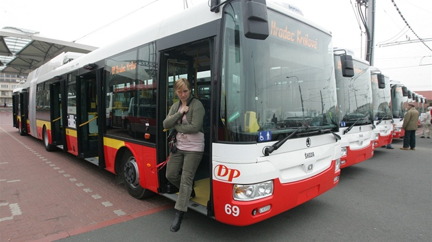 Pedstavení 11 nových kloubových trolejbus v Hradci Králové