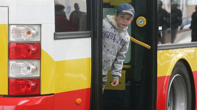 Pedstavení 11 nových kloubových trolejbus v Hradci Králové