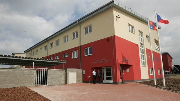 Nová hasiská zbrojnice v Rychnov nad Knnou (7. dubna 2011)