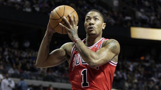 PAN JEDNI�KA. Derrick Rose z Chicaga.