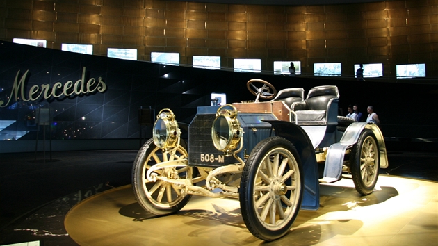 Nejstarí autentický mercedes Simplex 508 z roku 1900