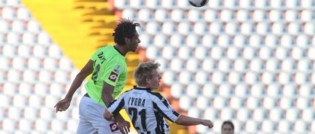 Matj Vydra z Udine pi souboji v Italském poháru