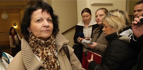 Bývalá pstounka SOS vesniky ve Chvalov Lenka kupcová u soudu v Kromíi.