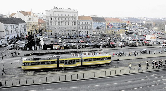 Proluka v sadech Ptaticátník v Plzni