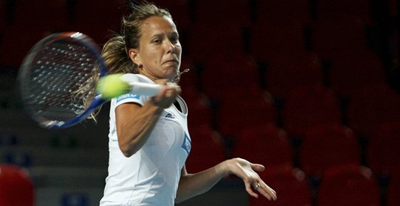 Barbora Záhlavová-Strýcová pi tréninku v djiti semifinále Fed Cupu.