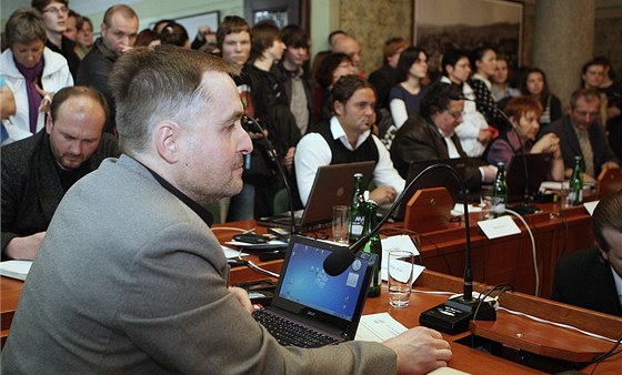 Zmna pro Liberec zveejnila první záznam ze zastupitelstva, které odvolávalo jejího primátora Jana Korytáe.