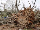 Následky silného tornáda a bouí v Oklahom