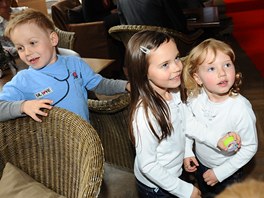 Jakub Mare� (syn moderátora Leo�e Mare�e) a Charlotte Ella a Nelly Sofie...