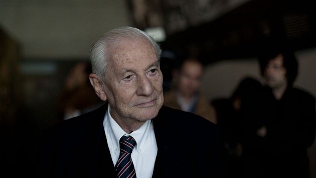 Gabriel Bach, jeden z izraelských prokurátorů, kteří před padesáti lety připravovali obžalobu Adolfa Eichmanna (11. dubna 2011)